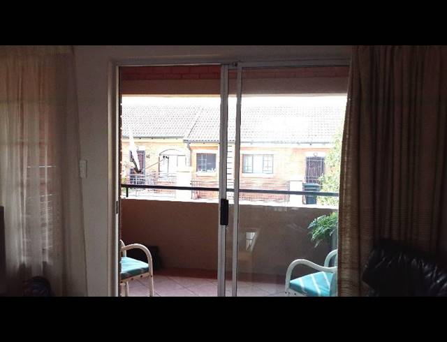 2 BEDROOM PROPERTY TO RENT IN MOOIKLOOF RIDGE ESTATE